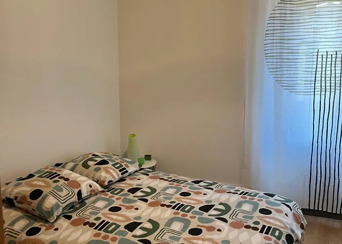 Dans Le Coeur De Sartene, Corse Des Corses * Sartène